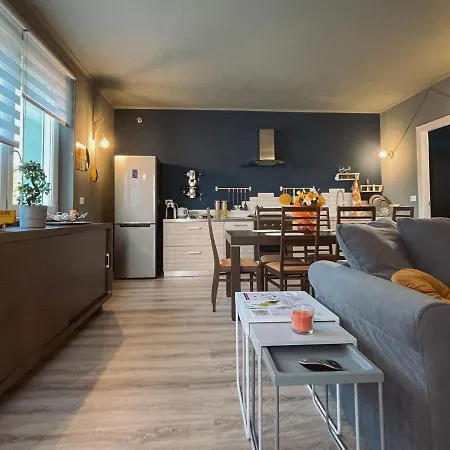 Wellhome Premium With Private Terrace & Garden Ferienhaus