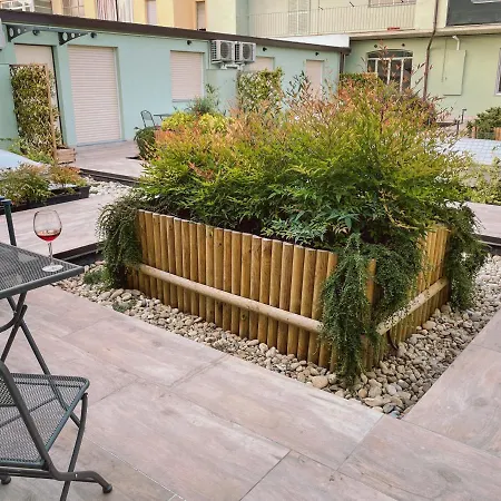 Wellhome Premium With Private Terrace & Garden Feriehus