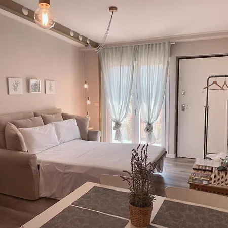 Wellhome Premium With Private Terrace & Garden Asti